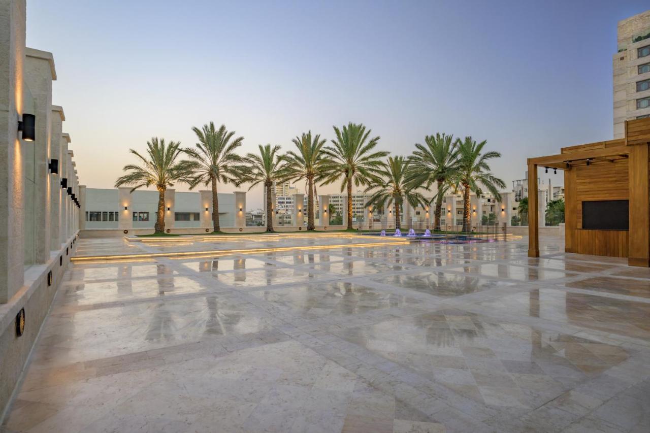 Grand Hyatt Amman Hotel Kültér fotó The courtyard of the Al-Shaqra campus