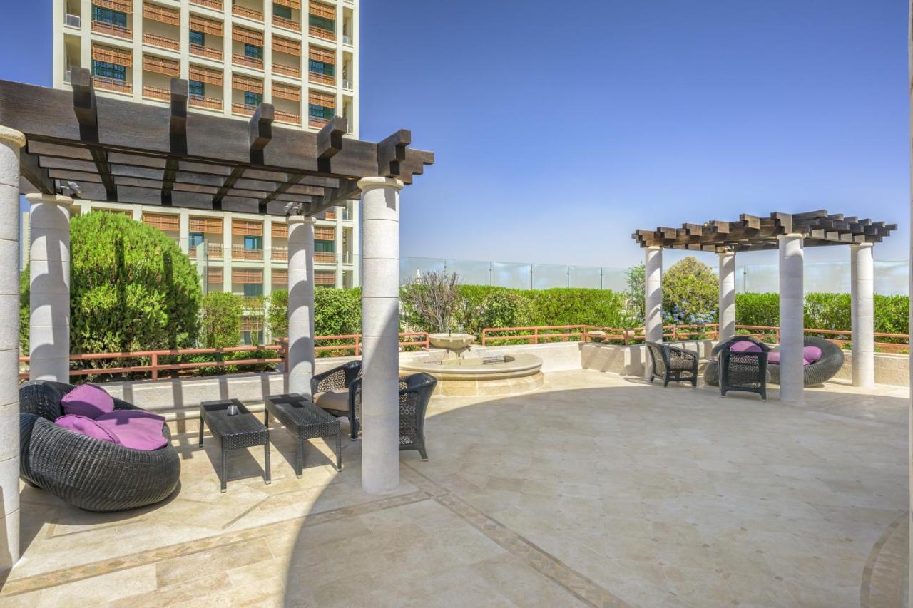 Grand Hyatt Amman Hotel Kültér fotó The rooftop pool at the W Hollywood